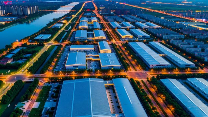 易碎品如玻璃器皿、陶瓷等，在打包时要注意以下几点：